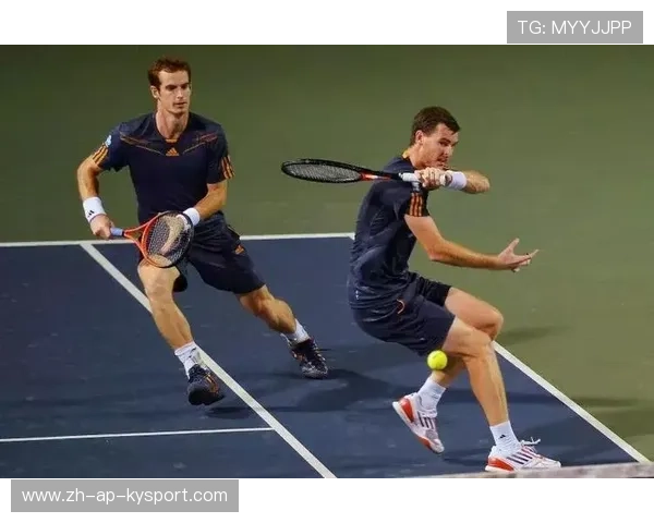 _双胞胎兄弟同时登场，网球界兄弟情深_，网坛双胞胎